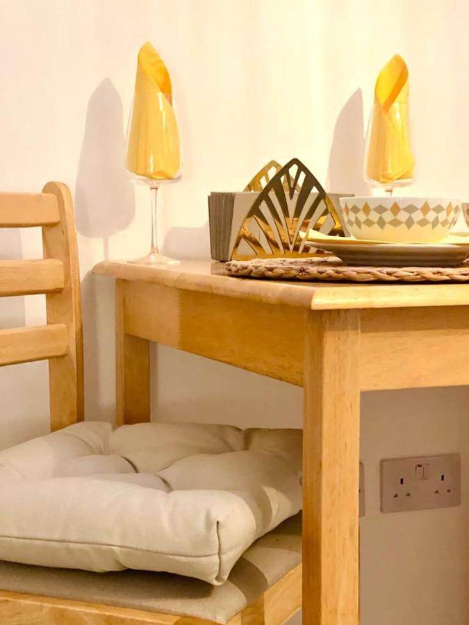 הנדון Enchanting One Bed Flat With Free Parking מראה חיצוני תמונה