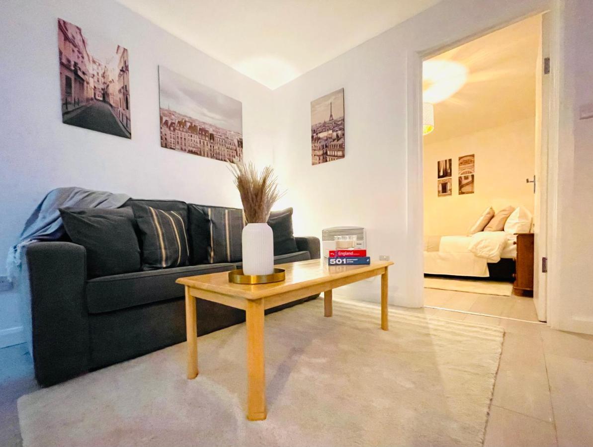 הנדון Enchanting One Bed Flat With Free Parking מראה חיצוני תמונה